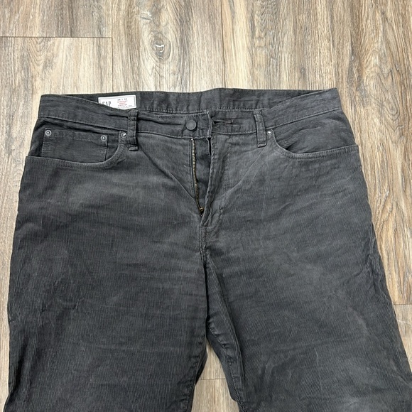 Gap cords. Straight fit. 36x32. Barely worn. - Picture 2 of 7